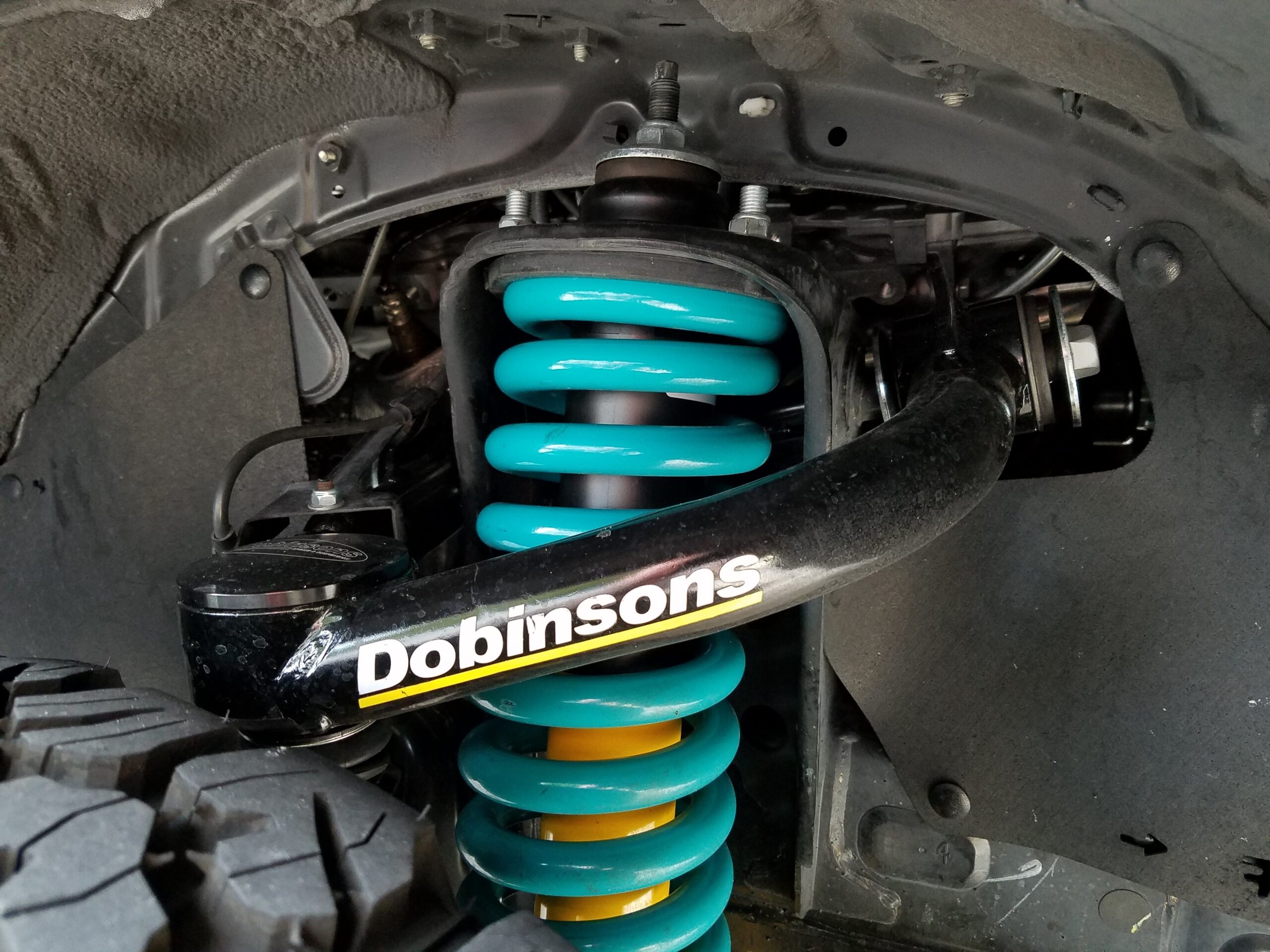 Dobinsons 1.6"-3.0" Suspension Lift Kit for Toyota Hilux Vigo Dual Cab 3.0L TD / 4.0L V6