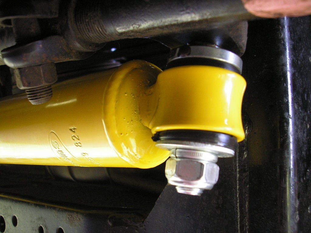 Dobinsons Scratch and Dent Big Bore Steering Damper (SD59-823)