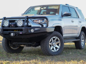 Dobinsons 4x4 Black Deluxe Bull Bar – Toyota 5th gen 4Runner (2014+)(BU59-5557)